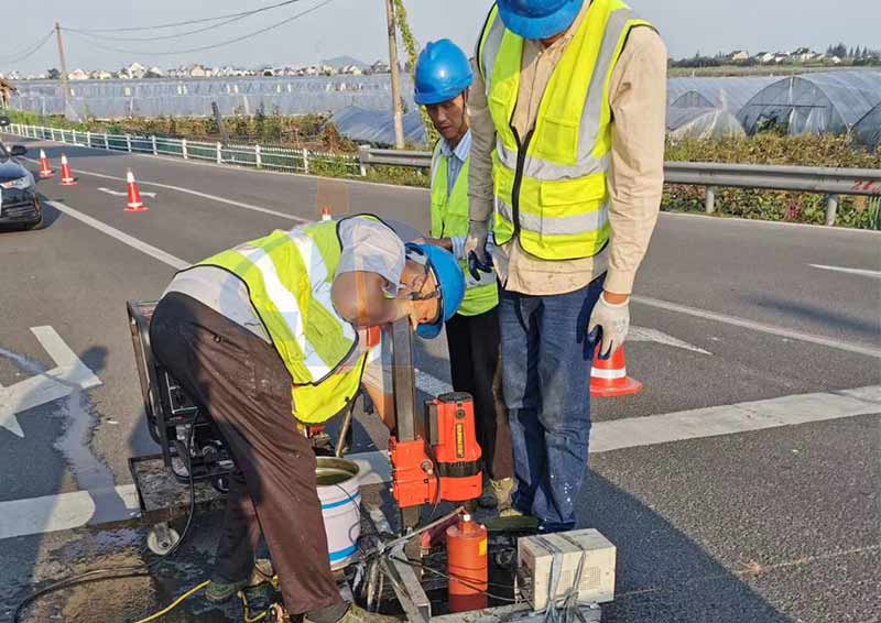 solar road studs installation