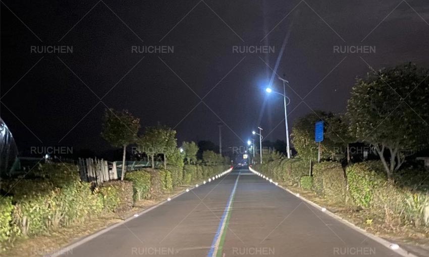 RUICHEN Solar Road Studs Were Installed In Highways