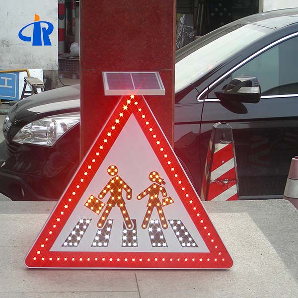 Bright Solar Power Pedestrian Crossing sign supplier