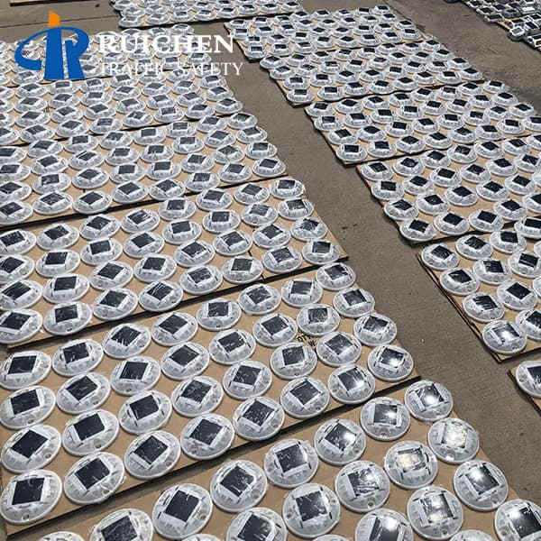 Aluminum solar road stud for truck