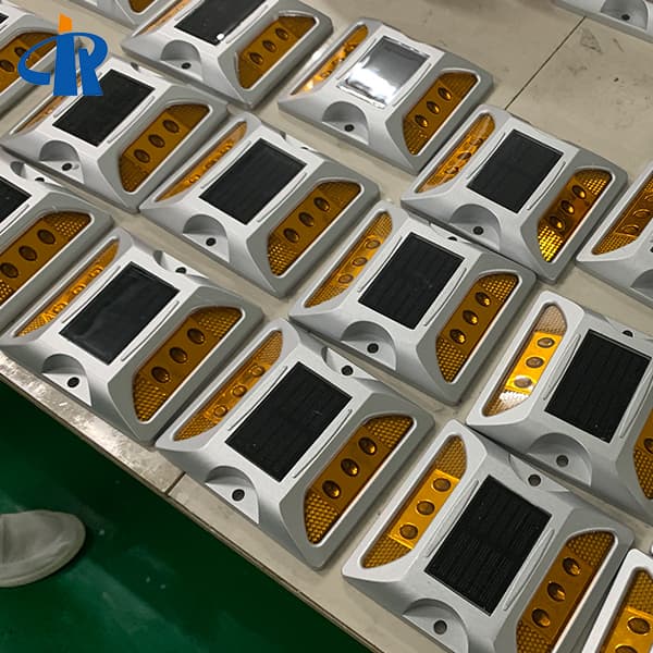 Bluetooth solar pavement marker for car park