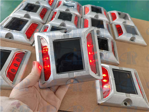 Embedded solar powered solar road stud light factory