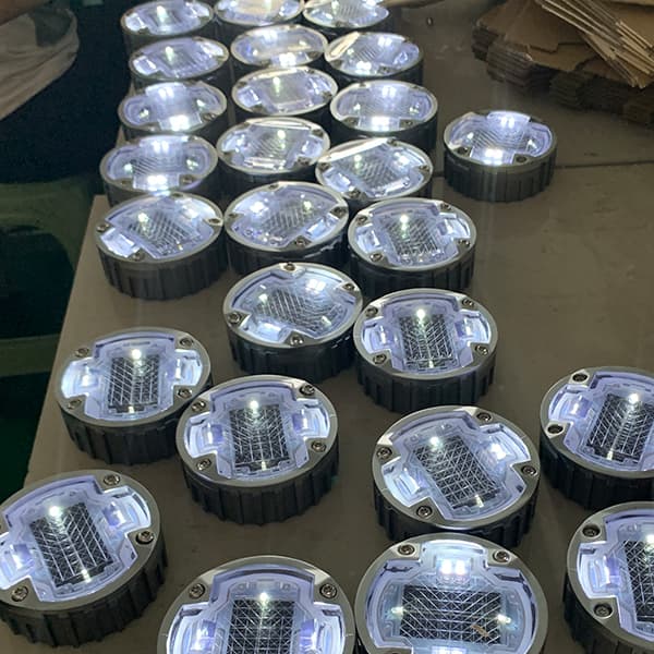 Led solar road stud for Tunnel