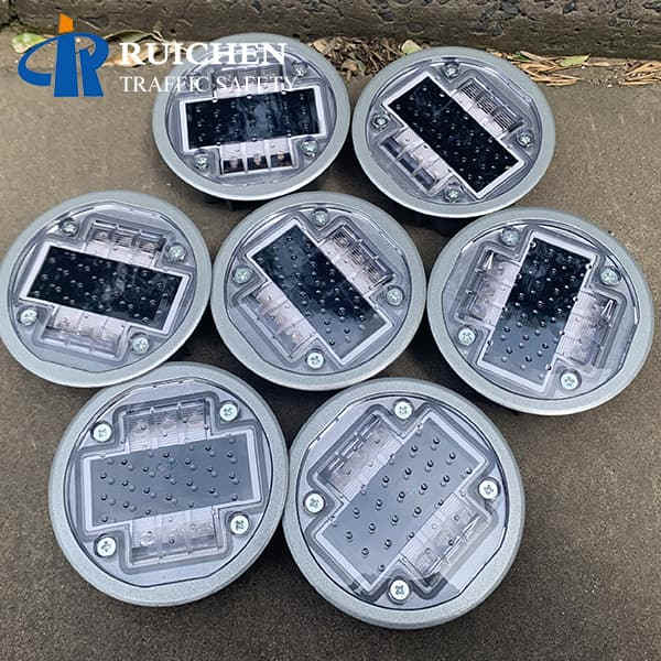 Led solar road stud in USA