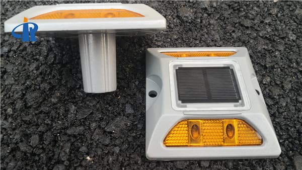 Pedestrian Crossing Solar Road Markers High Quality Cat Eyes