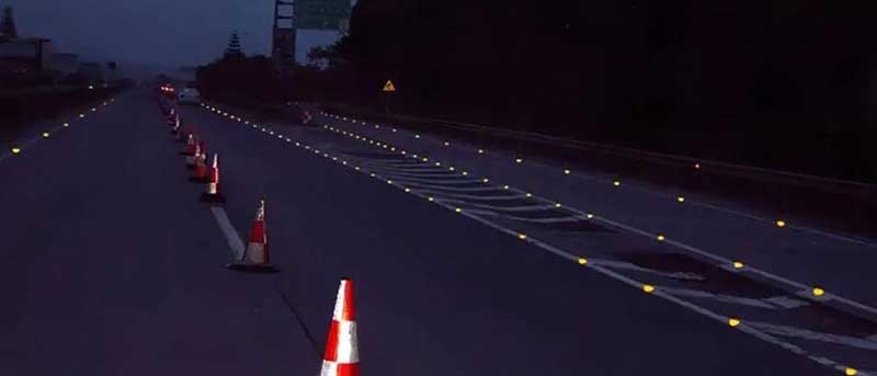 Solar Cat Eyes In Uk For Pedestrian Crossing 3