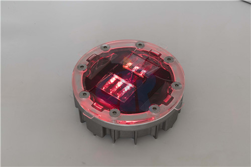 Tachas Solares incrustados con descuento